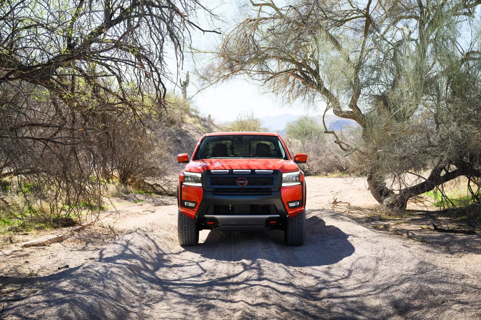 Nissan Navara 2026 ra mắt: Thêm tiện nghi, bổ sung bản địa hình cực chất đấu Ford Ranger Raptor, nhưng vẫn thua đối thủ ở một điểm- Ảnh 12.