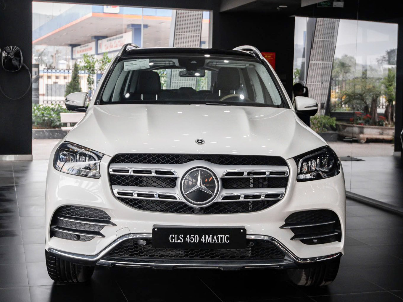 Lựa chọn Mercedes-Benz GLS tiết kiệm 1 tỷ đồng cho khách Việt: Giá thực tế hơn 4,7 tỷ ngang X7, đánh đổi một số trang bị, tùy chọn- Ảnh 2. Lựa chọn Mercedes-Benz GLS tiết kiệm 1 tỷ đồng cho khách Việt: Giá thực tế hơn 4,7 tỷ ngang X7, đánh đổi một số trang bị, tùy chọn- Ảnh 2.