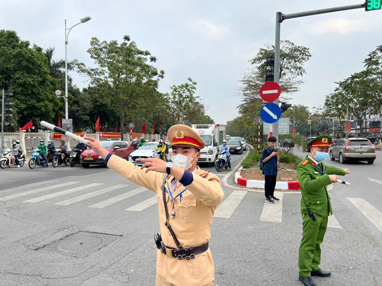 Cập nhật mới nhất các tuyến đường bị cấm, tạm cấm, hạn chế lưu thông tại Hà Nội phục vụ hợp luyện ngày 21/8- Ảnh 1.