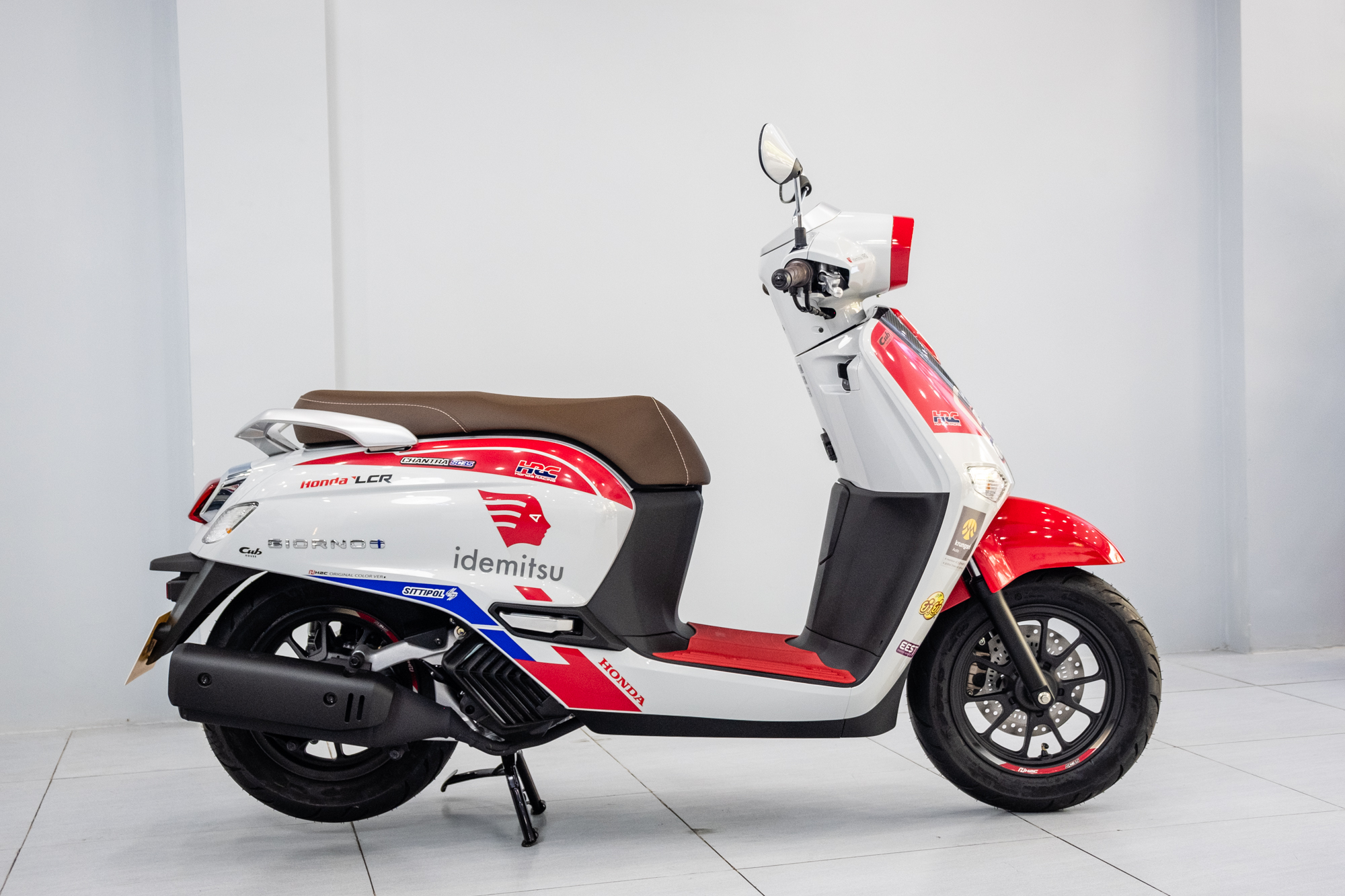 'Cận cảnh' hàng hiếm Honda Giorno+ SC35 ThaiGP đầu tiên về Việt Nam, giới hạn 99 chiếc trên toàn thế giới, giá có thể cả trăm triệu- Ảnh 16.