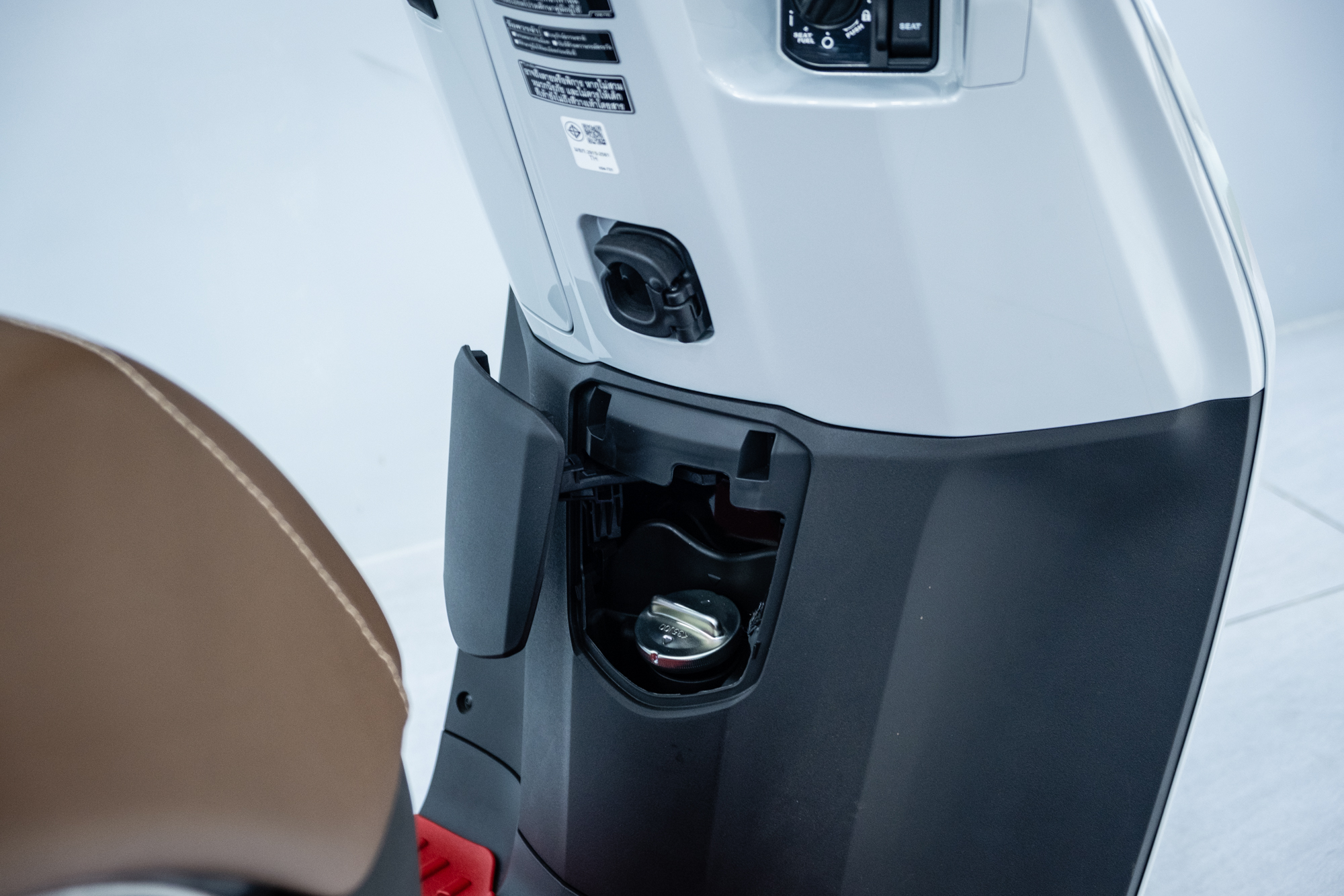 'Cận cảnh' hàng hiếm Honda Giorno+ SC35 ThaiGP đầu tiên về Việt Nam, giới hạn 99 chiếc trên toàn thế giới, giá có thể cả trăm triệu- Ảnh 13.