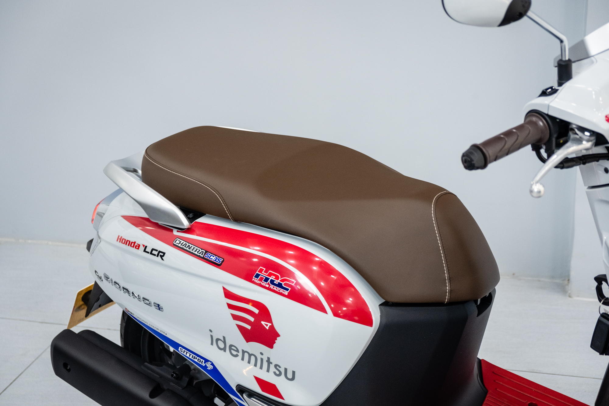'Cận cảnh' hàng hiếm Honda Giorno+ SC35 ThaiGP đầu tiên về Việt Nam, giới hạn 99 chiếc trên toàn thế giới, giá có thể cả trăm triệu- Ảnh 18.