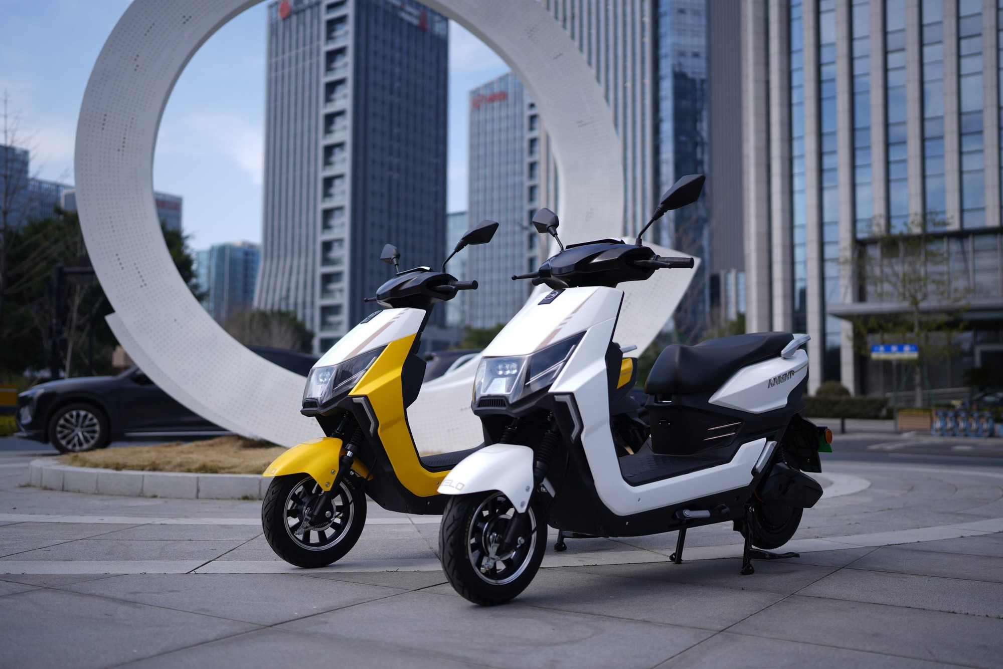 Xe máy điện nhỏ gọn như Vision, giá chỉ 18 triệu đồng, sạc 1 lần đi tới 100 km- Ảnh 2.