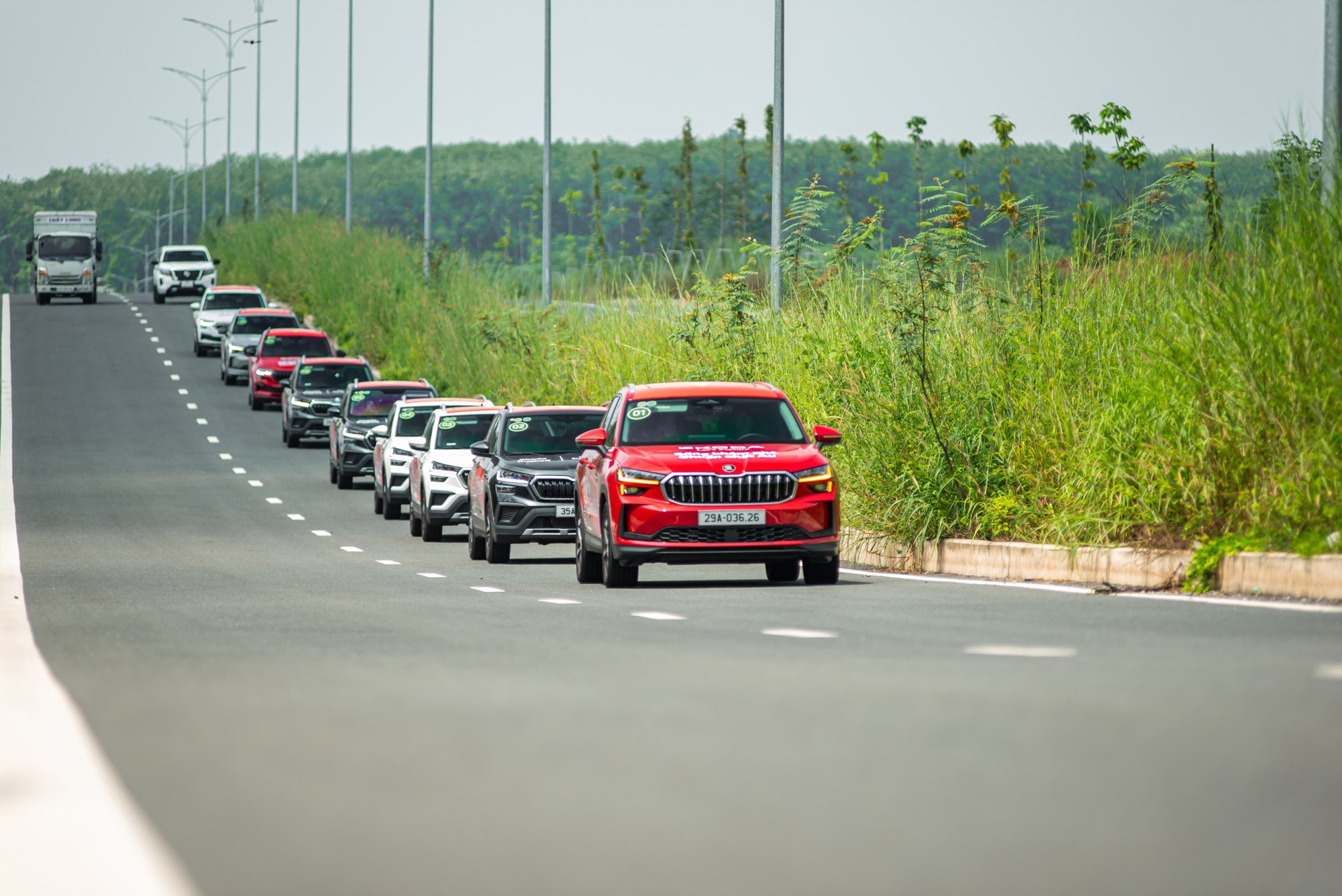 Đoàn xe Skoda vượt 400km tới Buôn Ma Thuột: Băng rừng, xuyên mưa trắng trời mới thấy rõ khung gầm quan trọng thế nào- Ảnh 16.