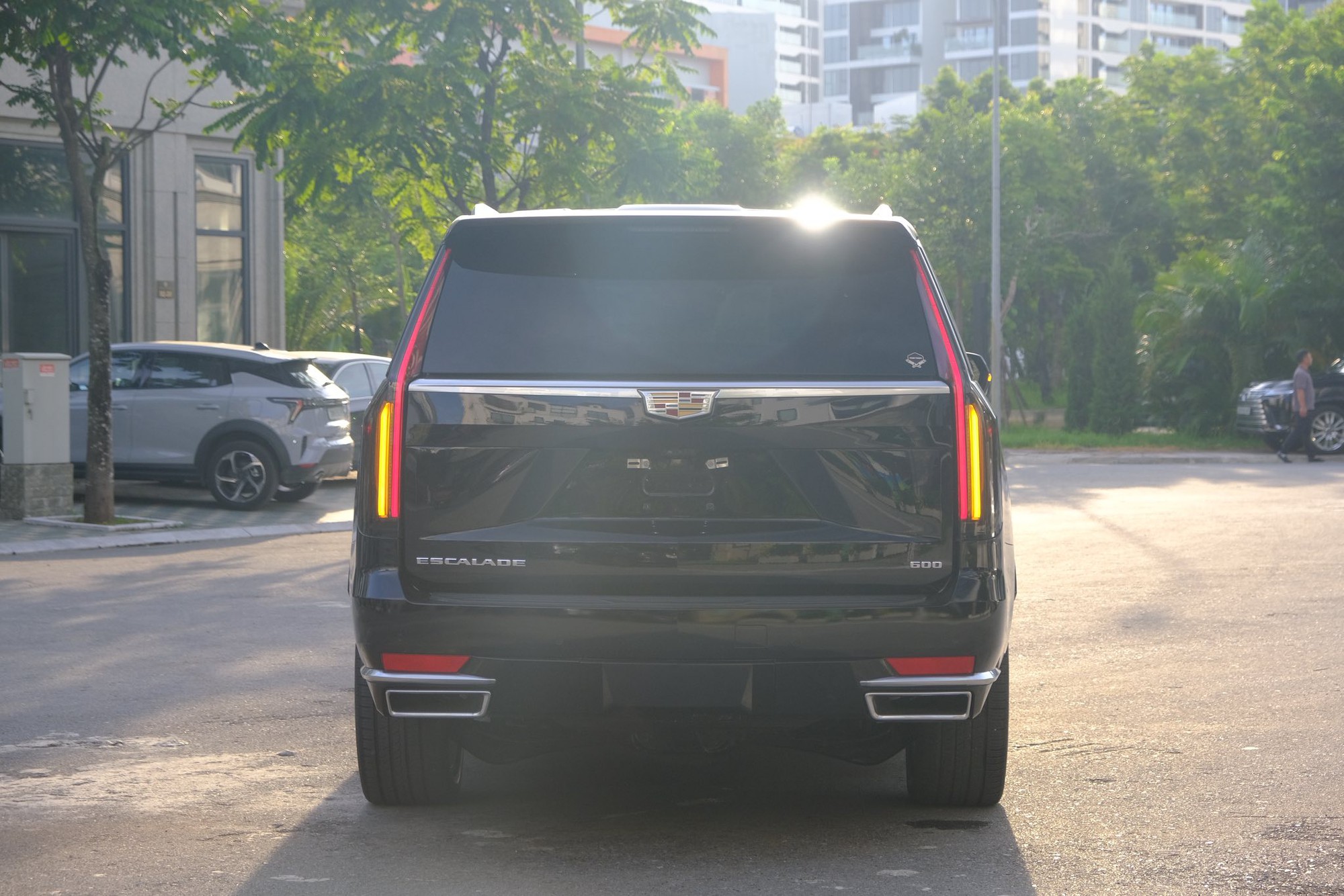 Xe Mỹ cực hiếm ở Việt Nam vừa rao bán: Chung động cơ VinFast President, đồng hồ hé lộ mức ăn xăng khủng- Ảnh 3.