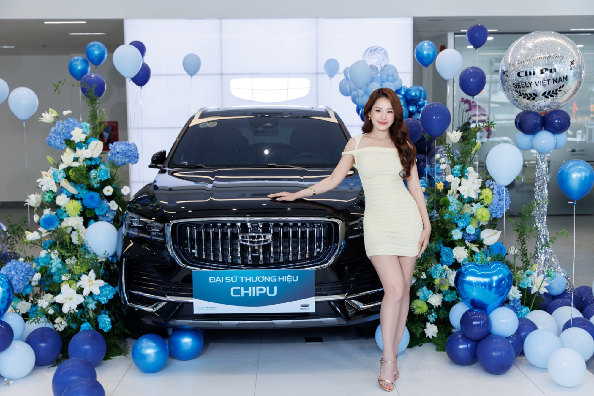 Chi Pu trải nghiệm SUV Geely Monjaro: Ghế massage, dàn loa Infinity, cửa sổ trời panorama- Ảnh 4. Chi Pu trải nghiệm SUV Geely Monjaro: Ghế massage, dàn loa Infinity, cửa sổ trời panorama- Ảnh 4.