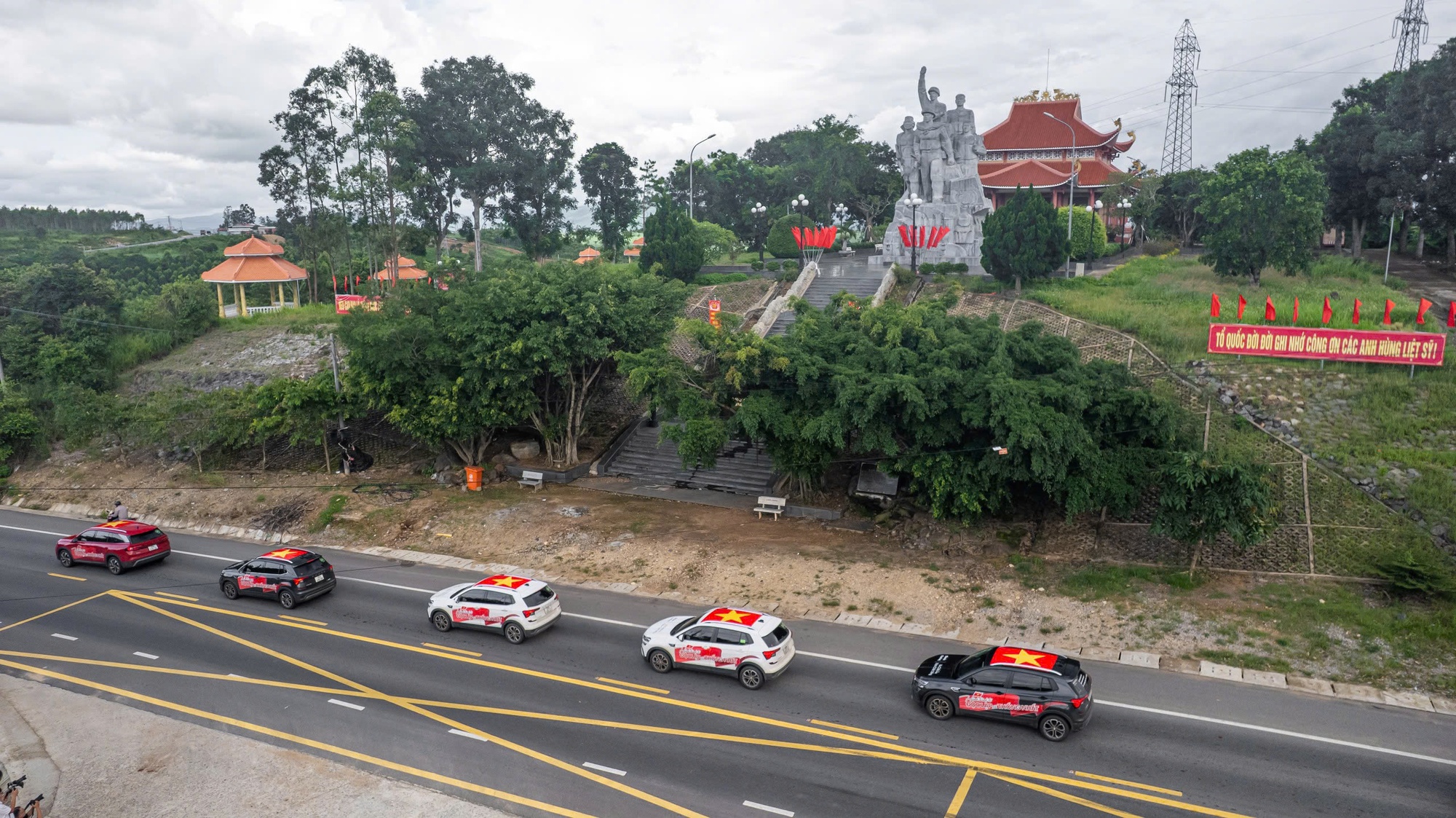 Chia tay Tây Nguyên đại ngàn, đoàn xe Skoda xuôi về miền biển: Hơn 300km với nhiều cung bậc và phần thưởng chỉ dành cho người xứng đáng- Ảnh 19.