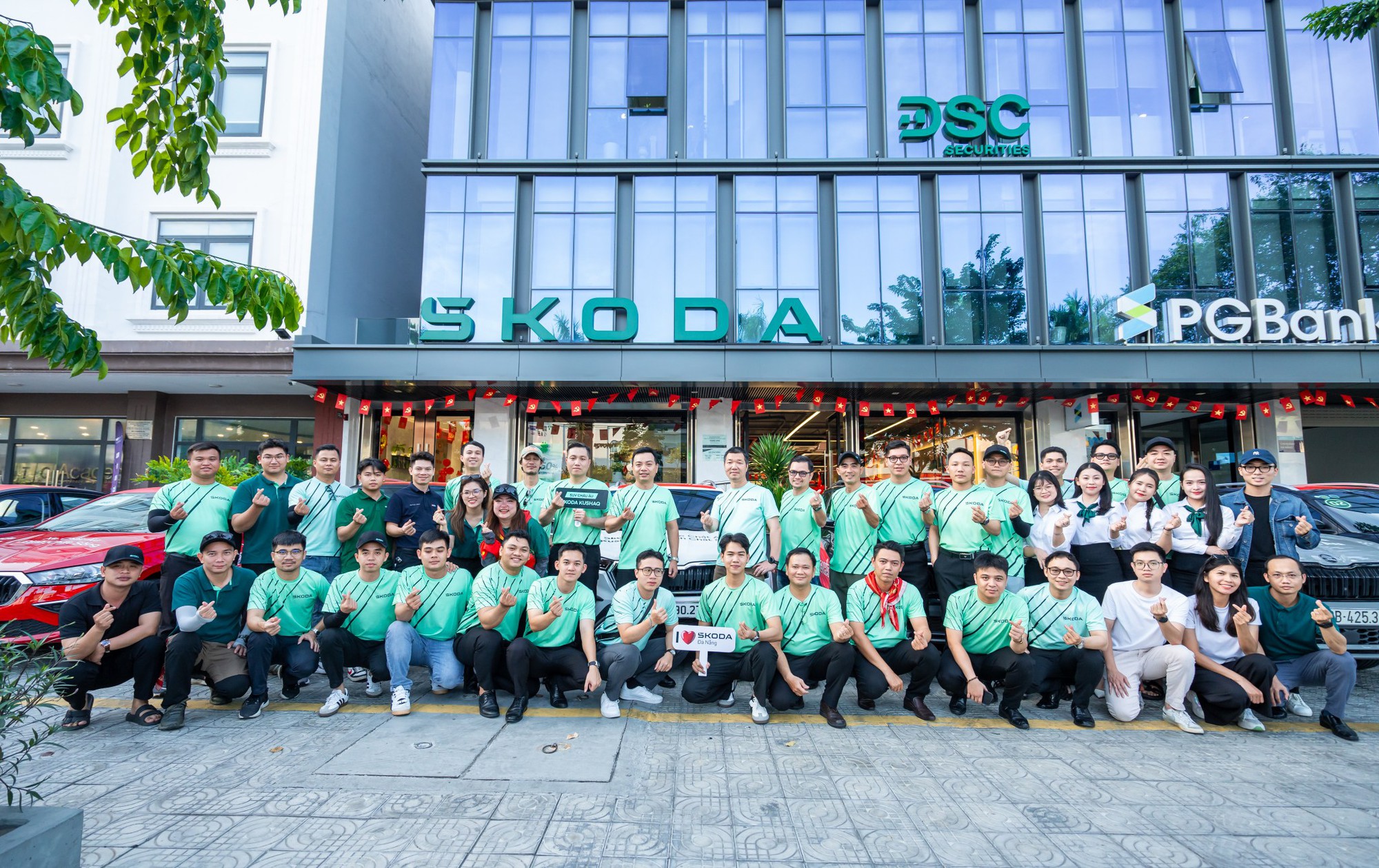 ‘Hết ga’ những chiếc Skoda trên quốc lộ và cao tốc tới Đà Nẵng: Kushaq vững vàng ở 120km/h, Karoq, Kodiaq càng thêm thuyết phục- Ảnh 12. ‘Hết ga’ những chiếc Skoda trên quốc lộ và cao tốc tới Đà Nẵng: Kushaq vững vàng ở 120km/h, Karoq, Kodiaq càng thêm thuyết phục- Ảnh 12.