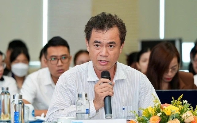 Bao giờ TPHCM 'khai tử' xe máy giao hàng chạy xăng?- Ảnh 1.