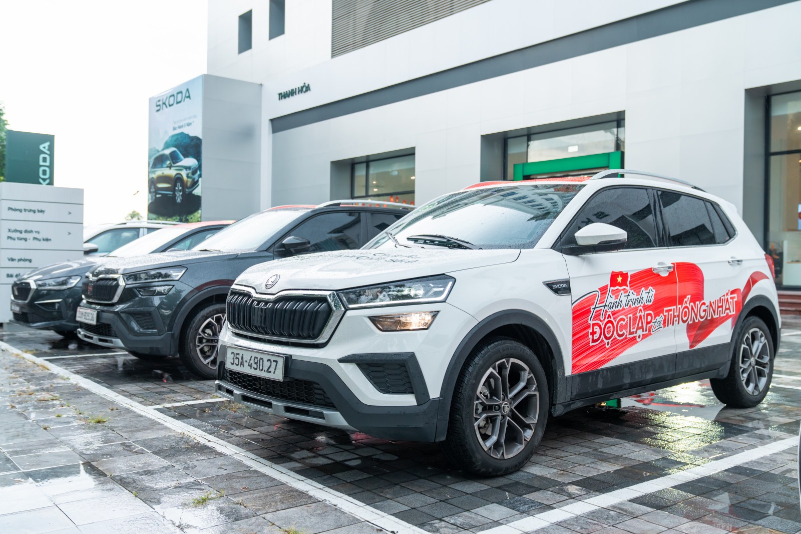 Skoda Slavia vượt hơn 200km cao tốc Nghệ An - Ninh Bình cùng đoàn SUV: Cầm lái không ngán tốc độ cao, ngồi lâu không mệt nhờ một điều- Ảnh 28. Skoda Slavia vượt hơn 200km cao tốc Nghệ An - Ninh Bình cùng đoàn SUV: Cầm lái không ngán tốc độ cao, ngồi lâu không mệt nhờ một điều- Ảnh 28.