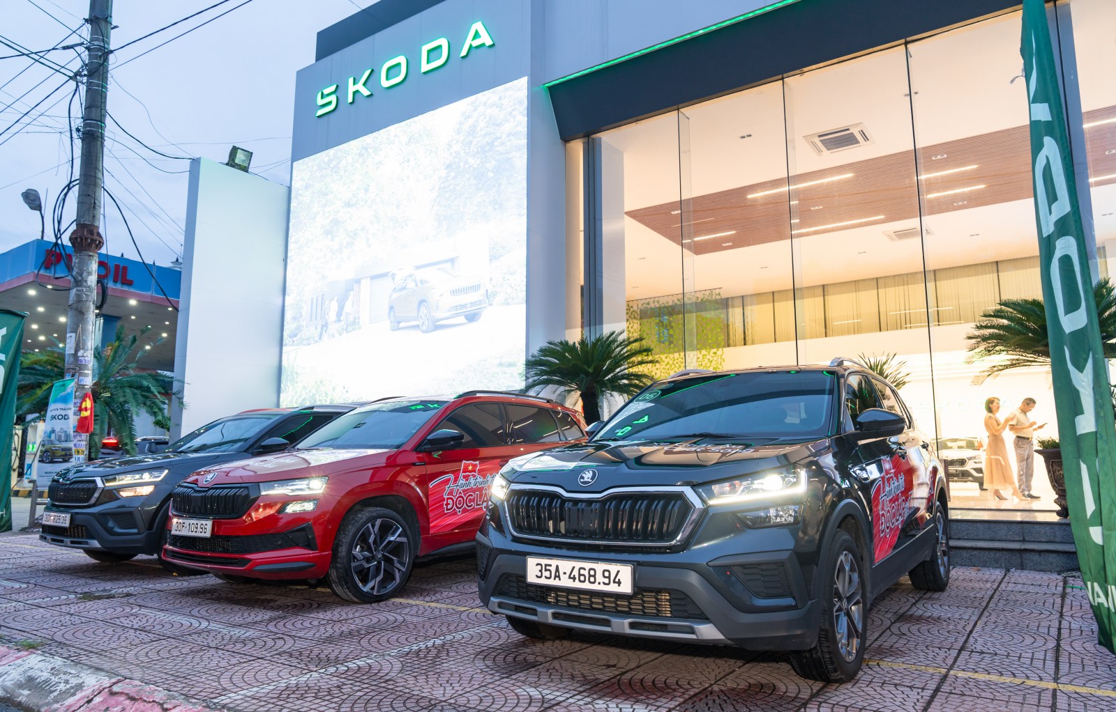 Skoda Slavia vượt hơn 200km cao tốc Nghệ An - Ninh Bình cùng đoàn SUV: Cầm lái không ngán tốc độ cao, ngồi lâu không mệt nhờ một điều- Ảnh 35. Skoda Slavia vượt hơn 200km cao tốc Nghệ An - Ninh Bình cùng đoàn SUV: Cầm lái không ngán tốc độ cao, ngồi lâu không mệt nhờ một điều- Ảnh 35.