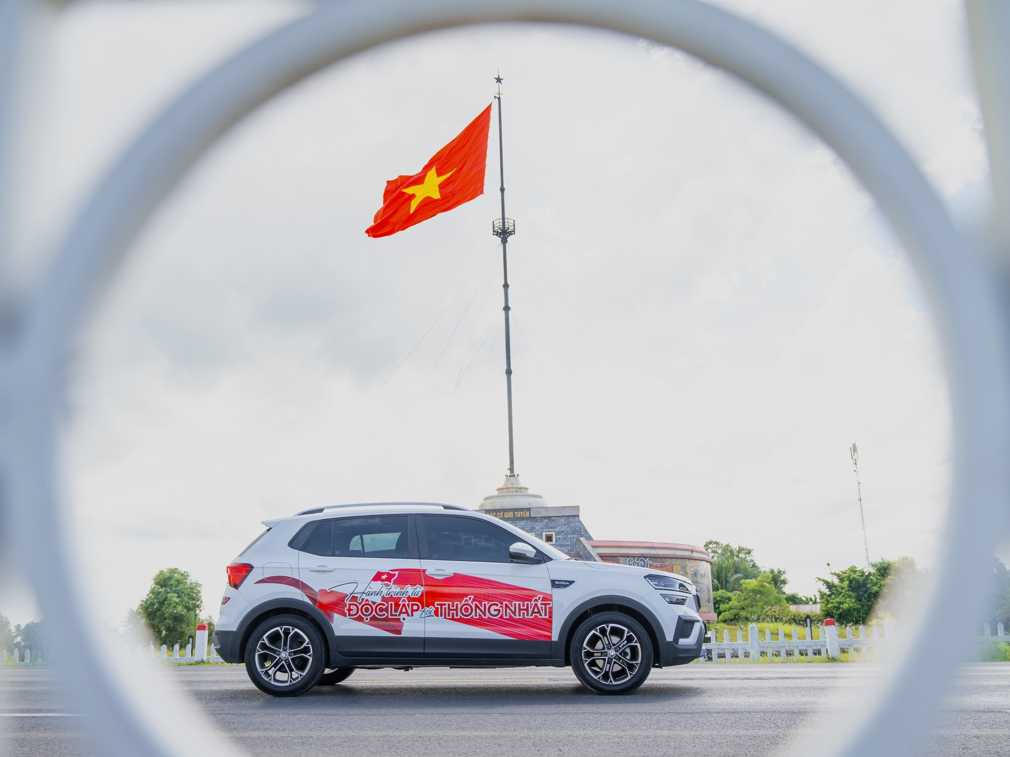 Đoàn Skoda xuyên Việt hoàn thành cung dài nhất hơn 500km: Đích thân TGĐ Skoda Việt Nam cầm lái Slavia vượt đèo Hải Vân- Ảnh 26. Đoàn Skoda xuyên Việt hoàn thành cung dài nhất hơn 500km: Đích thân TGĐ Skoda Việt Nam cầm lái Slavia vượt đèo Hải Vân- Ảnh 26.