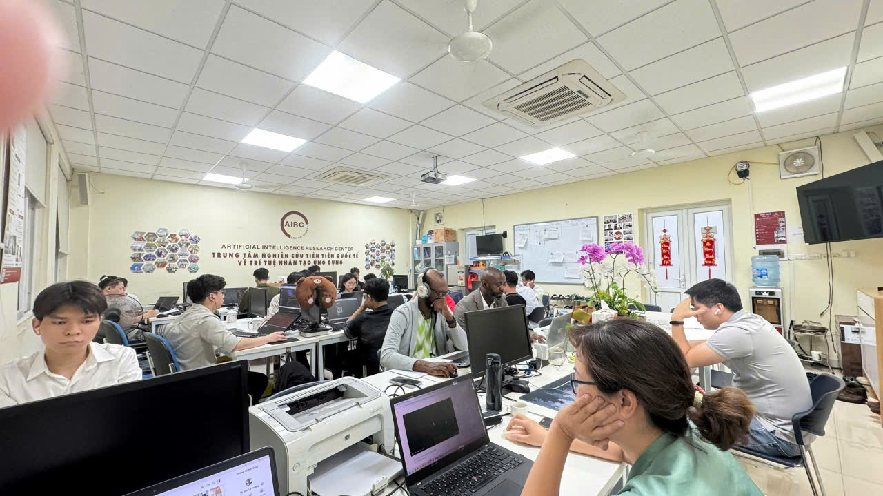 PGS.TS Lê Hoàng Sơn: Better Choice Awards cần ưu tiên các sản phẩm công nghệ “Make in Vietnam”, với hàm lượng chất xám cao do người Việt làm chủ- Ảnh 3.