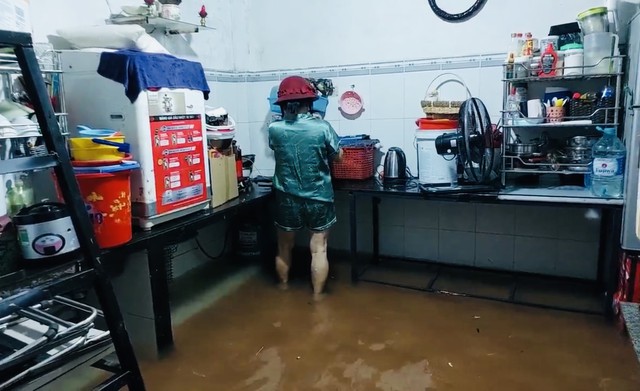 Nước ngập sâu vào nhà, xe máy, tivi, tủ lạnh, máy giặt làm thế nào để không hư hỏng nặng?- Ảnh 8. Nước ngập sâu vào nhà, xe máy, tivi, tủ lạnh, máy giặt làm thế nào để không hư hỏng nặng?- Ảnh 8.