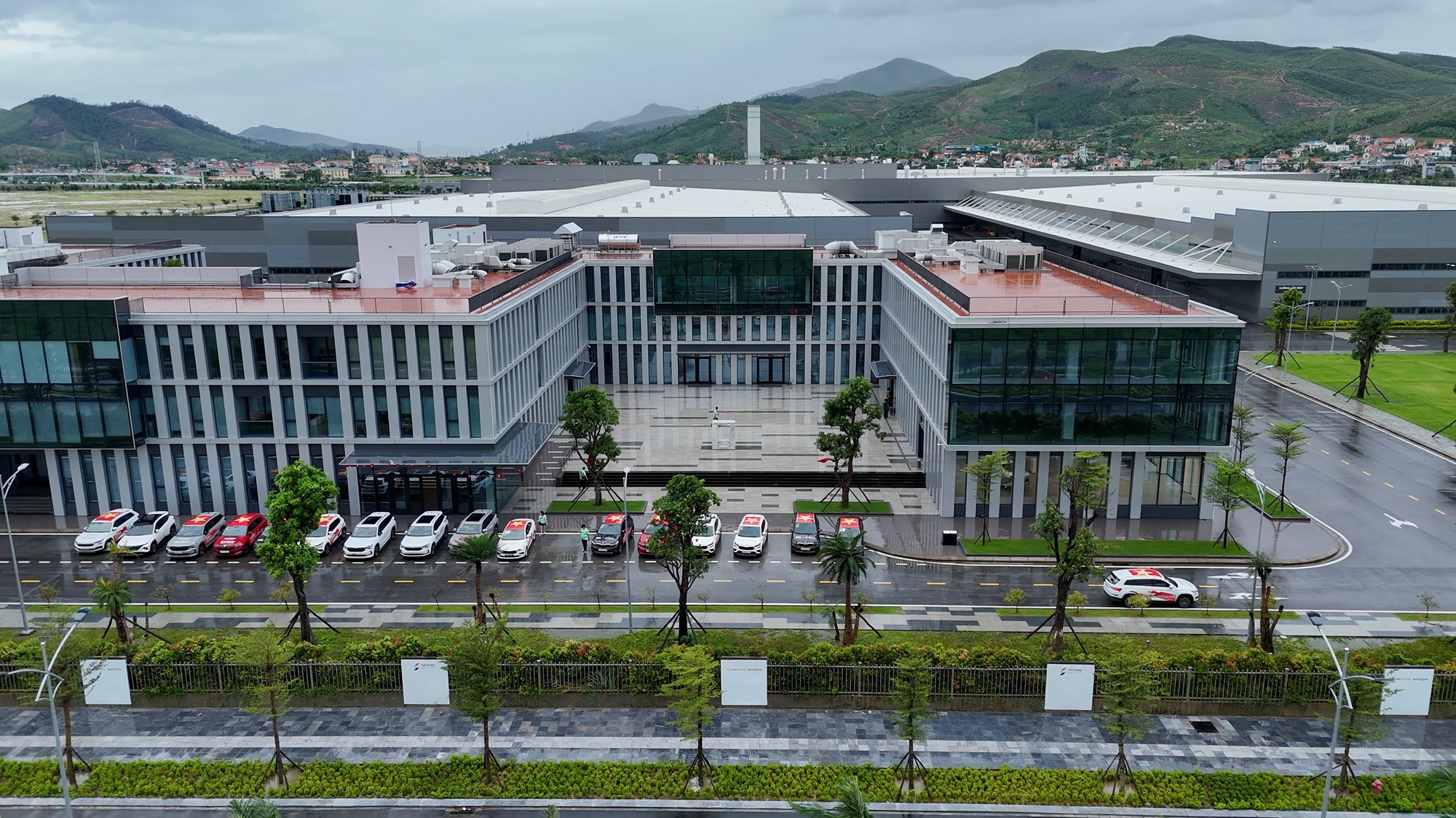 Đoàn Skoda xuyên Việt về nhà máy ở Quảng Ninh: Đi để trở về nơi sinh ra, hiểu chuẩn châu Âu là như thế nào sau gần 2.000km- Ảnh 4.