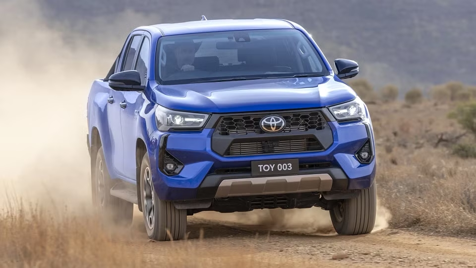Toyota Hilux 2026 sẽ thay đổi theo cách người Việt thích: Cabin như Prado, một chi tiết 'học' từ Ranger, có thể thêm bản nhiên liệu sinh học- Ảnh 14.