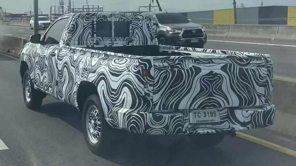 Toyota Hilux 2026 sẽ thay đổi theo cách người Việt thích: Cabin như Prado, một chi tiết 'học' từ Ranger, có thể thêm bản nhiên liệu sinh học- Ảnh 4.