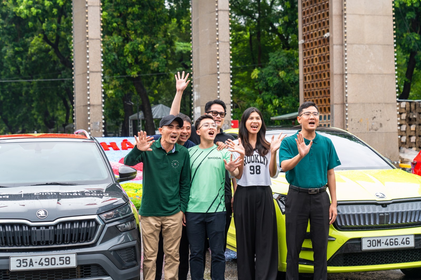 Đoàn xe Skoda 'vượt bão' tới Hà Nội, kết thúc gần 2.500km từ Độc Lập tới Thống Nhất với nhiều cung bậc cảm xúc- Ảnh 37. Đoàn xe Skoda 'vượt bão' tới Hà Nội, kết thúc gần 2.500km từ Độc Lập tới Thống Nhất với nhiều cung bậc cảm xúc- Ảnh 37.