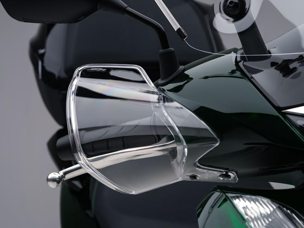 Một mẫu xe tay ga Honda được ưu đãi khủng dịp Quốc khánh: Người mua được tặng kèm xe máy điện- Ảnh 4. Một mẫu xe tay ga Honda được ưu đãi khủng dịp Quốc khánh: Người mua được tặng kèm xe máy điện- Ảnh 4.