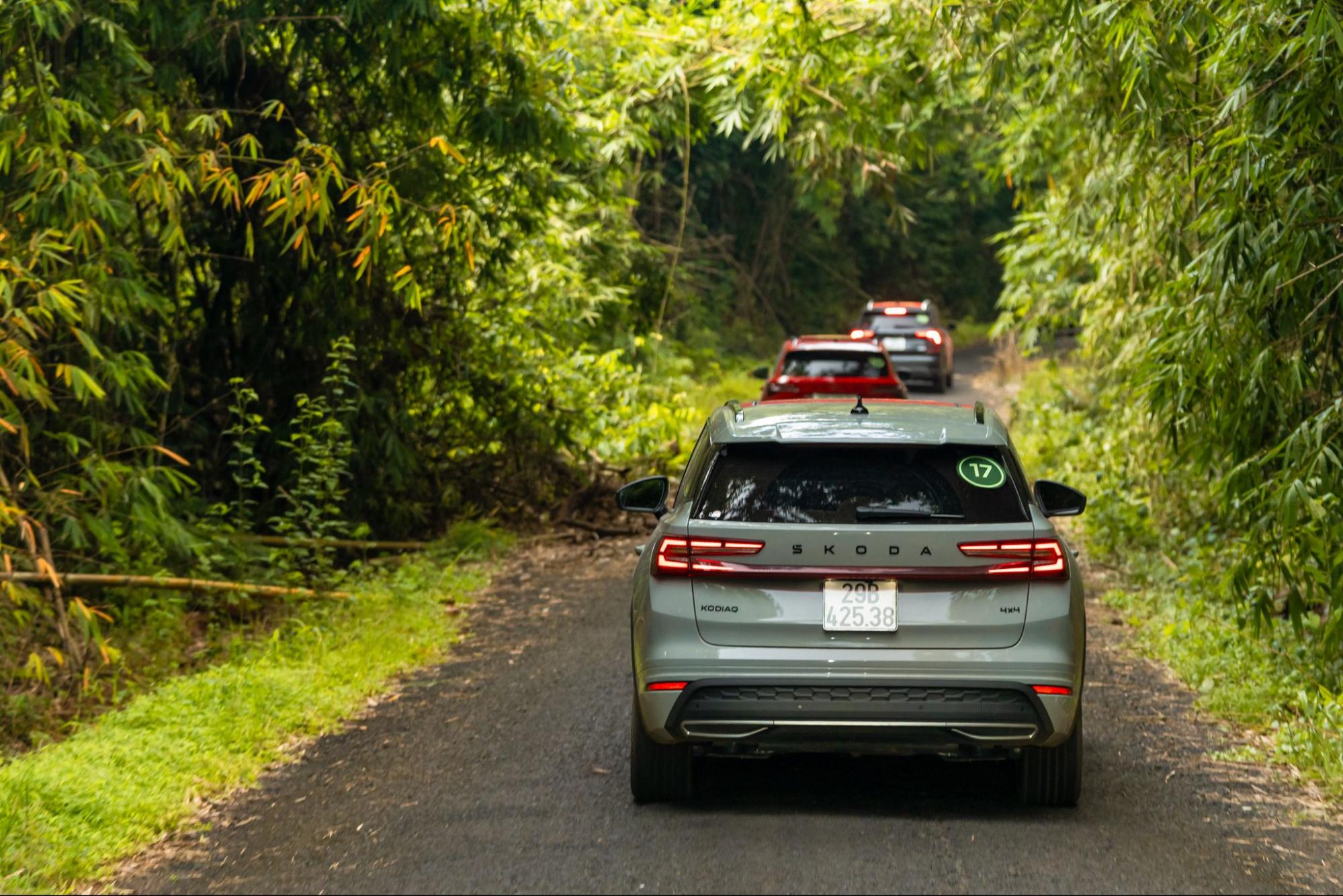 Chuyên gia đánh giá 4 mẫu Skoda trong hành trình xuyên Việt: Kushaq, Slavia ‘cửa trên’ xe Nhật, Hàn, Karoq ‘vượt’ thông số, Kodiaq như xe 4-5 tỷ- Ảnh 28.