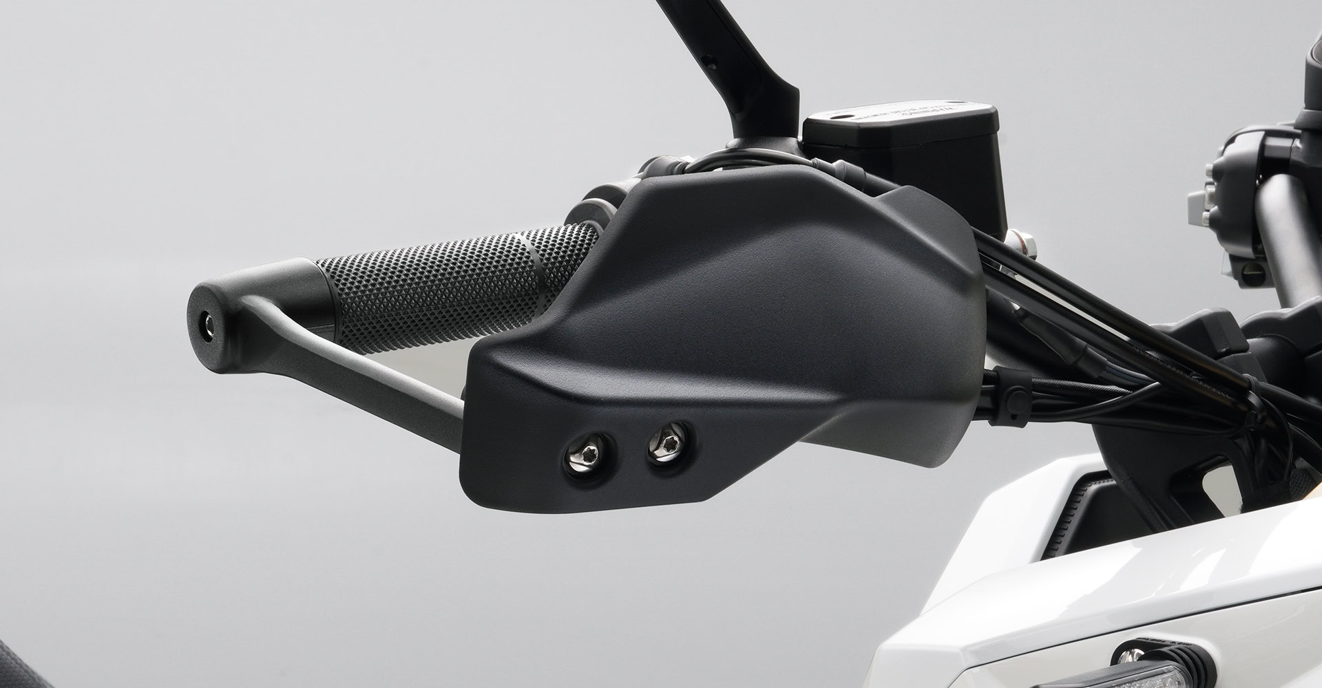 Vừa ra mắt Việt Nam xe tay ga dân phượt thích mê: Sức mạnh và công nghệ vượt xe Honda, Yamaha, giá rẻ hơn- Ảnh 9. Vừa ra mắt Việt Nam xe tay ga dân phượt thích mê: Sức mạnh và công nghệ vượt xe Honda, Yamaha, giá rẻ hơn- Ảnh 9.