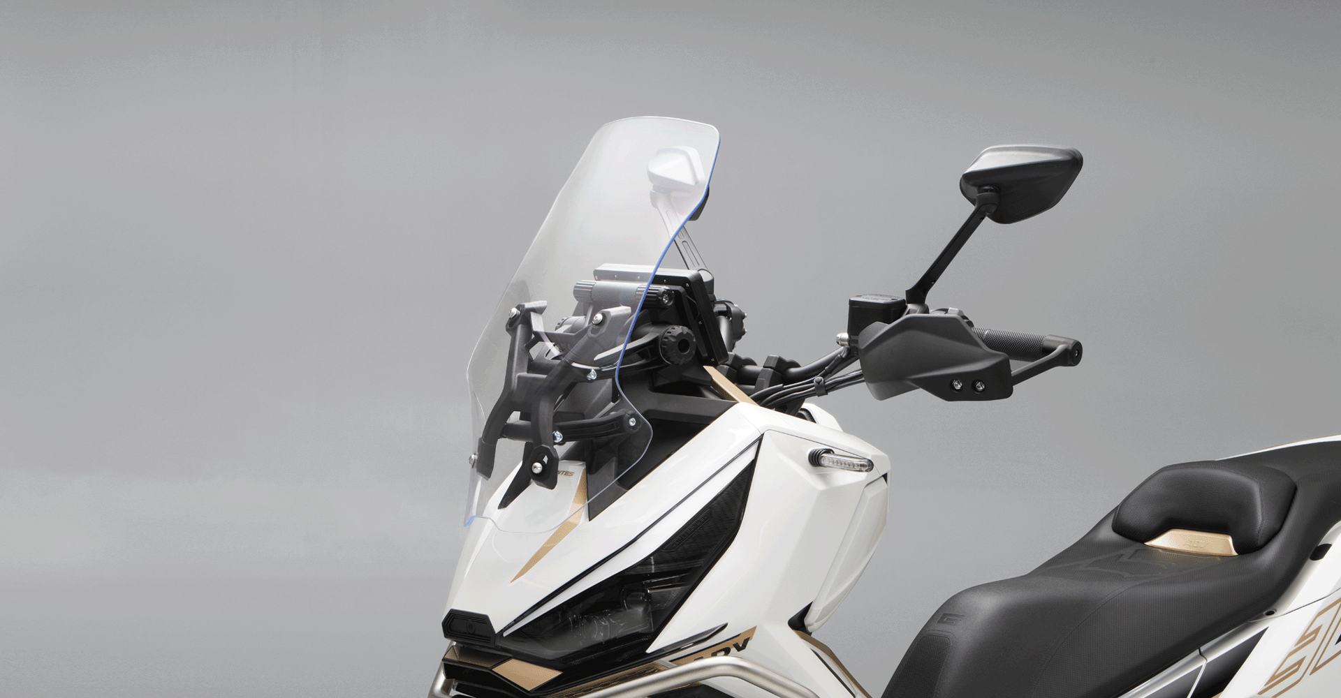 Vừa ra mắt Việt Nam xe tay ga dân phượt thích mê: Sức mạnh và công nghệ vượt xe Honda, Yamaha, giá rẻ hơn- Ảnh 12. Vừa ra mắt Việt Nam xe tay ga dân phượt thích mê: Sức mạnh và công nghệ vượt xe Honda, Yamaha, giá rẻ hơn- Ảnh 12.