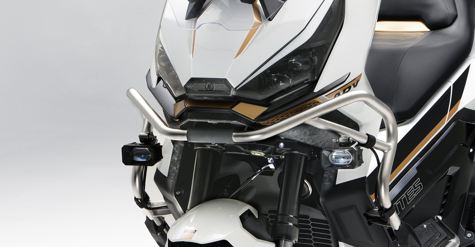 Vừa ra mắt Việt Nam xe tay ga dân phượt thích mê: Sức mạnh và công nghệ vượt xe Honda, Yamaha, giá rẻ hơn- Ảnh 4. Vừa ra mắt Việt Nam xe tay ga dân phượt thích mê: Sức mạnh và công nghệ vượt xe Honda, Yamaha, giá rẻ hơn- Ảnh 4.