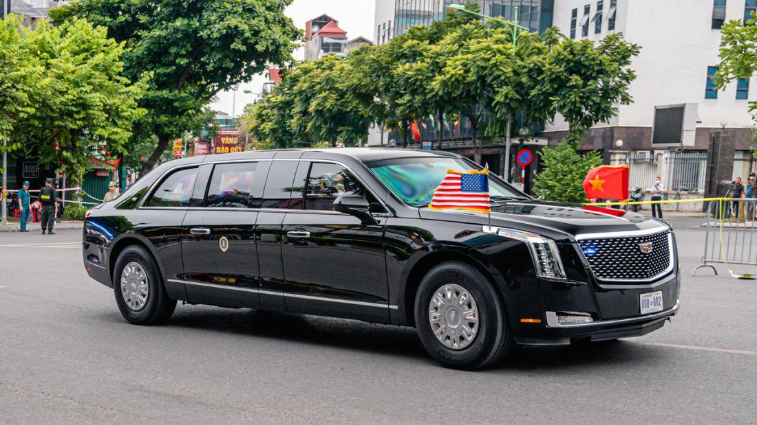Soi loạt xe triệu đô phục vụ các nguyên thủ quốc gia và yếu nhân trên toàn thế giới: Lạc Hồng 900 LX là trường hợp đặc biệt- Ảnh 1. Soi loạt xe triệu đô phục vụ các nguyên thủ quốc gia và yếu nhân trên toàn thế giới: Lạc Hồng 900 LX là trường hợp đặc biệt- Ảnh 1.