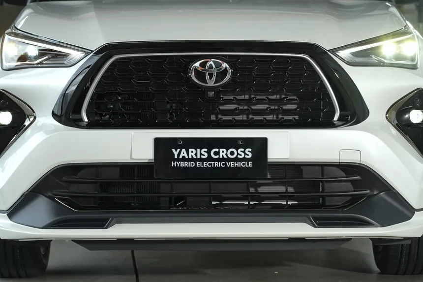 Toyota Yaris Cross thêm bản thể thao mới: Bodykit hầm hố, cánh gió lớn, gương tích hợp màn hình như Range Rover- Ảnh 5.