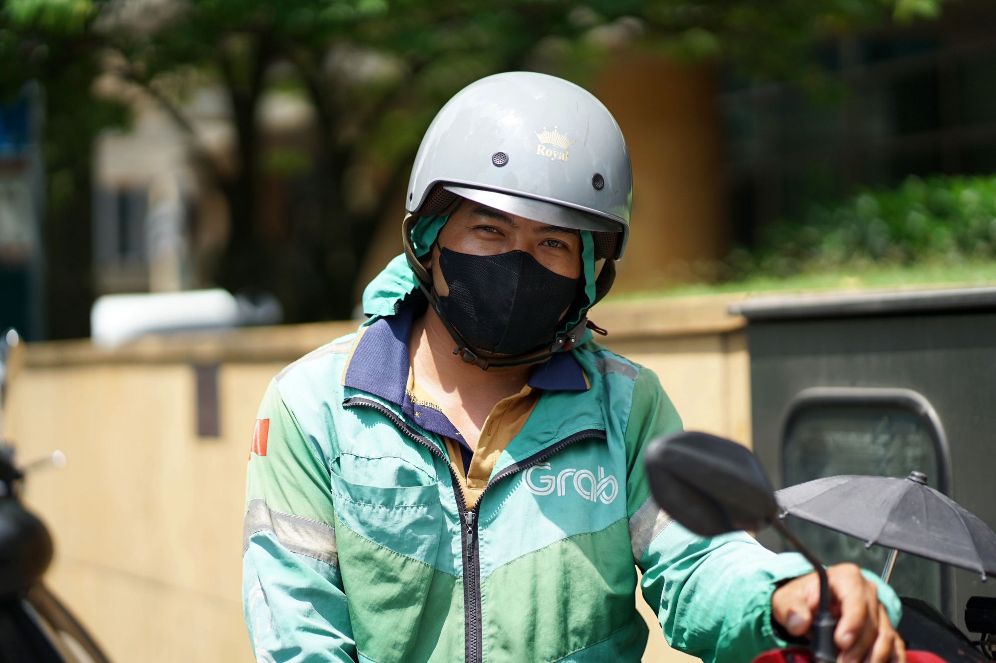 Rục rịch bỏ xe xăng chạy xe điện nhưng các bác tài vẫn lăn tăn trăm mối: Muốn lắm mà vẫn chưa dám!- Ảnh 3. Rục rịch bỏ xe xăng chạy xe điện nhưng các bác tài vẫn lăn tăn trăm mối: Muốn lắm mà vẫn chưa dám!- Ảnh 3.