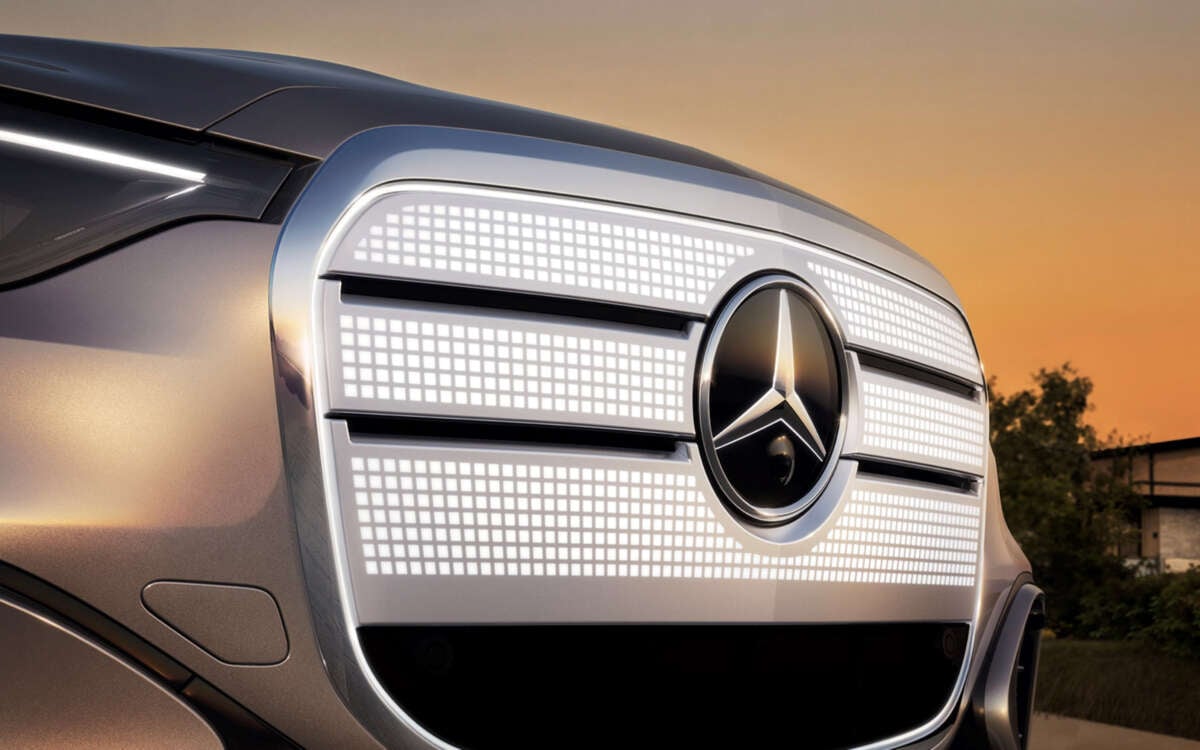 Mercedes-Benz GLC bản điện để lộ mặt ca lăng 'nghìn LED' lấp lánh, nền tảng lớn hơn bản xăng, dễ ra mắt ngay tháng sau- Ảnh 2. Mercedes-Benz GLC bản điện để lộ mặt ca lăng 'nghìn LED' lấp lánh, nền tảng lớn hơn bản xăng, dễ ra mắt ngay tháng sau- Ảnh 2.