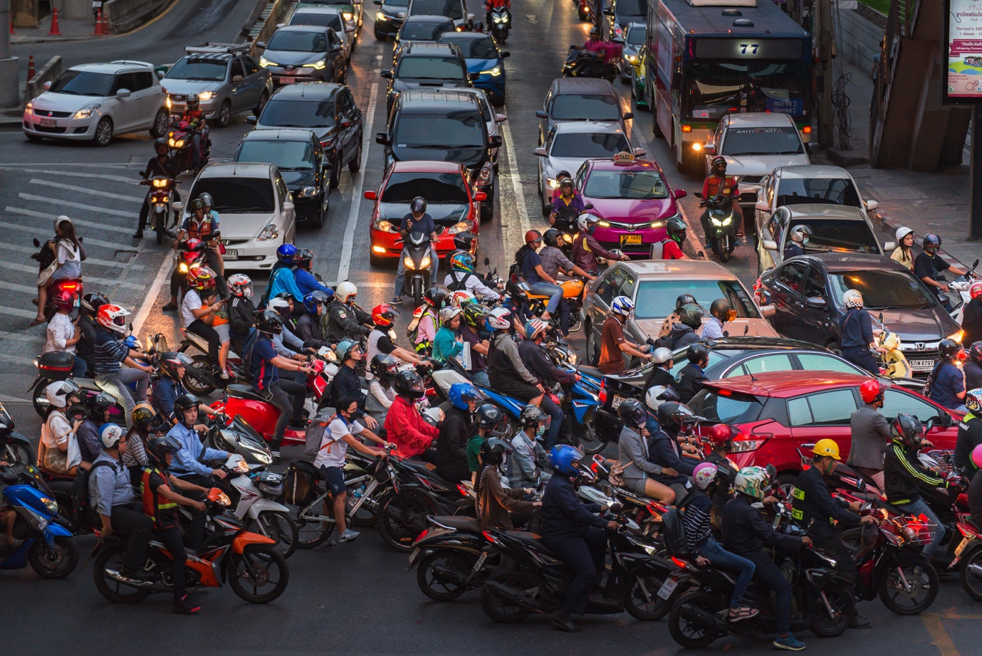 Chuyển đổi phương tiện xanh: Lựa chọn thông minh cho người tiên phong- Ảnh 1. Chuyển đổi phương tiện xanh: Lựa chọn thông minh cho người tiên phong- Ảnh 1.