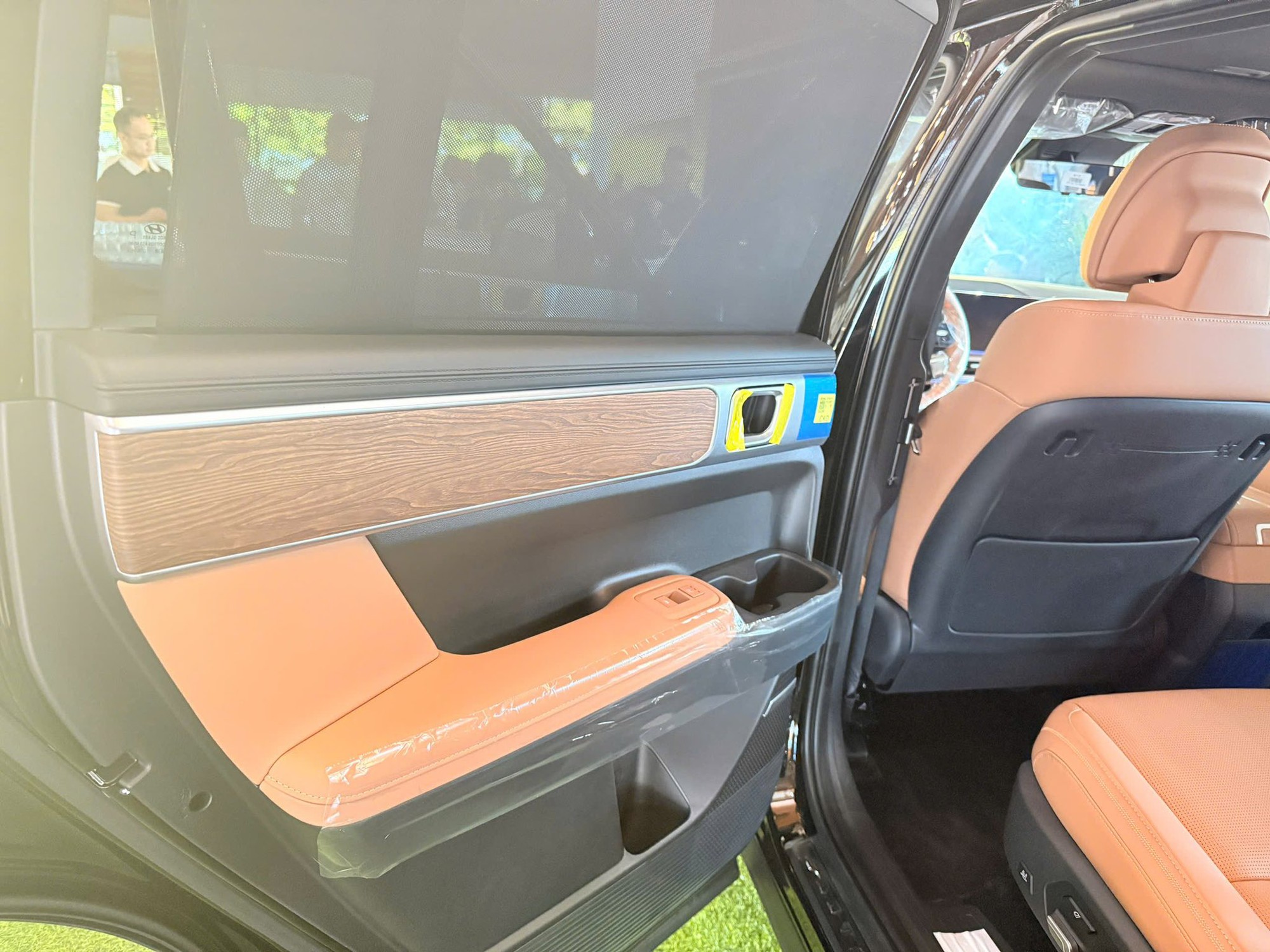 Hyundai Santa Fe làm mới nội thất tại Việt Nam: Không chỉ đổi màu da mà còn nhiều chi tiết khác- Ảnh 8.