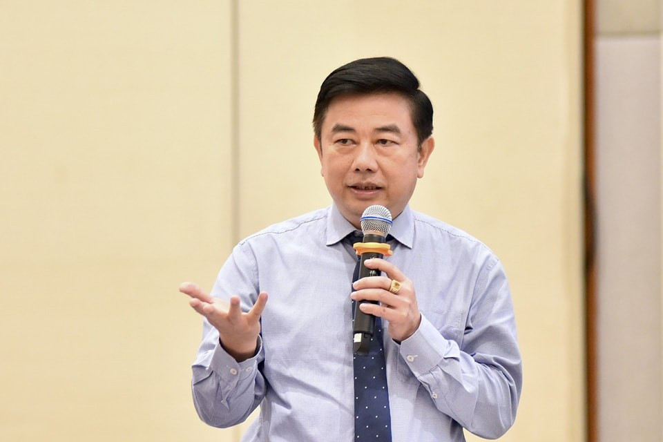 Hà Nội: Xe xăng thoái lui, giao thông công cộng liệu kịp tiến tới?- Ảnh 1.