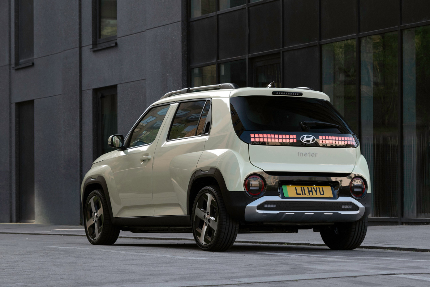 SUV điện rẻ nhất của Hyundai gây sốt- Ảnh 2. SUV điện rẻ nhất của Hyundai gây sốt- Ảnh 2.