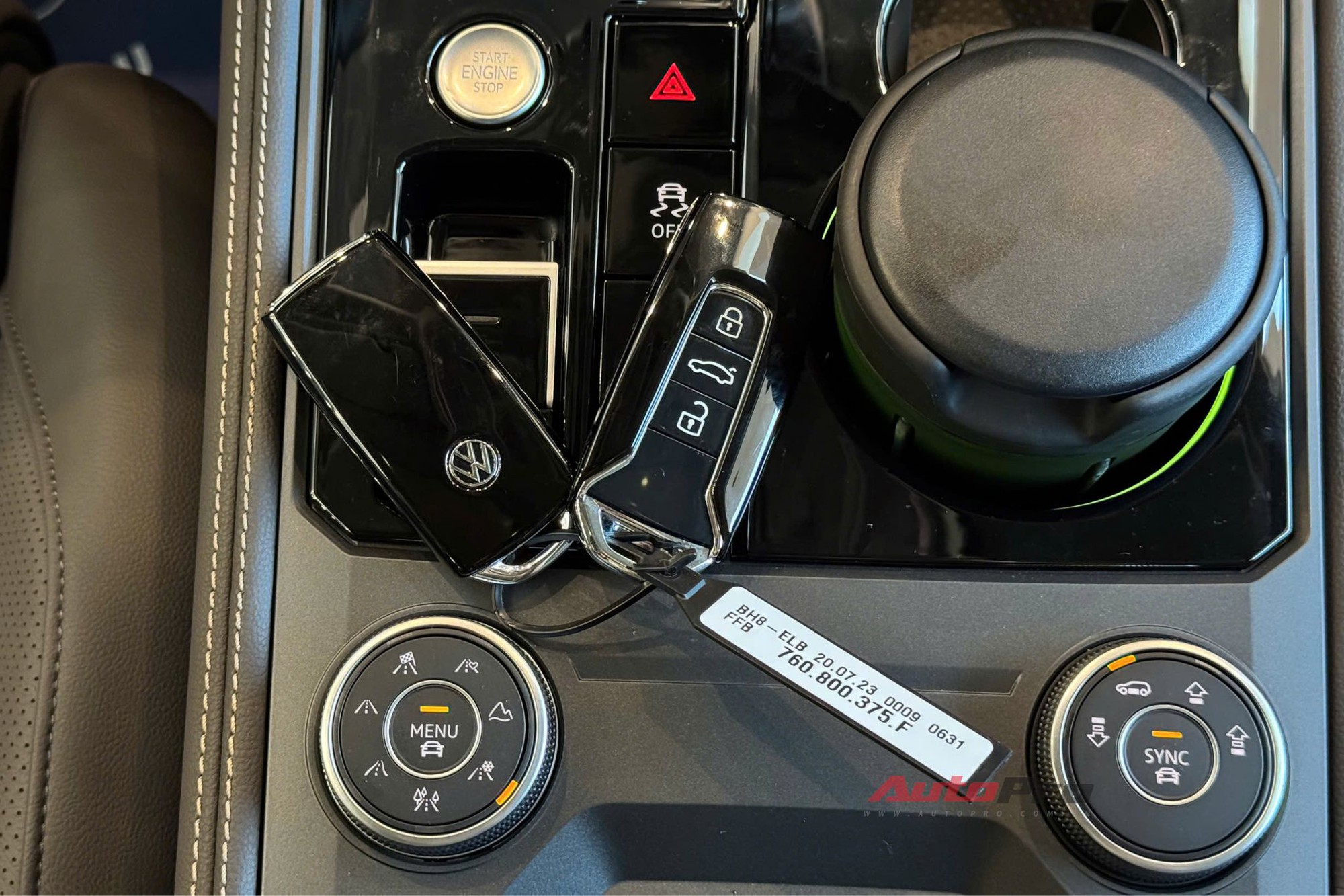 VW Touareg thêm 2 bản mới, đã về đại lý: Giá tới gần 3,4 tỷ đồng nhưng vẫn rẻ hơn Audi Q7 cả trăm triệu đồng, chưa có ADAS- Ảnh 21. VW Touareg thêm 2 bản mới, đã về đại lý: Giá tới gần 3,4 tỷ đồng nhưng vẫn rẻ hơn Audi Q7 cả trăm triệu đồng, chưa có ADAS- Ảnh 21.