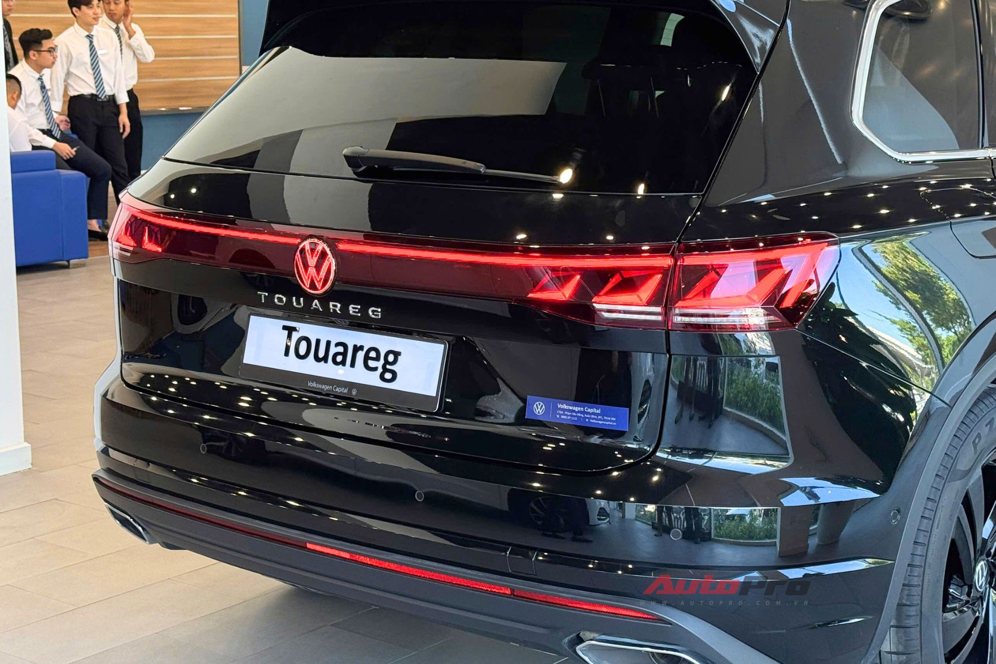 VW Touareg thêm 2 bản mới, đã về đại lý: Giá tới gần 3,4 tỷ đồng nhưng vẫn rẻ hơn Audi Q7 cả trăm triệu đồng, chưa có ADAS- Ảnh 13. VW Touareg thêm 2 bản mới, đã về đại lý: Giá tới gần 3,4 tỷ đồng nhưng vẫn rẻ hơn Audi Q7 cả trăm triệu đồng, chưa có ADAS- Ảnh 13.