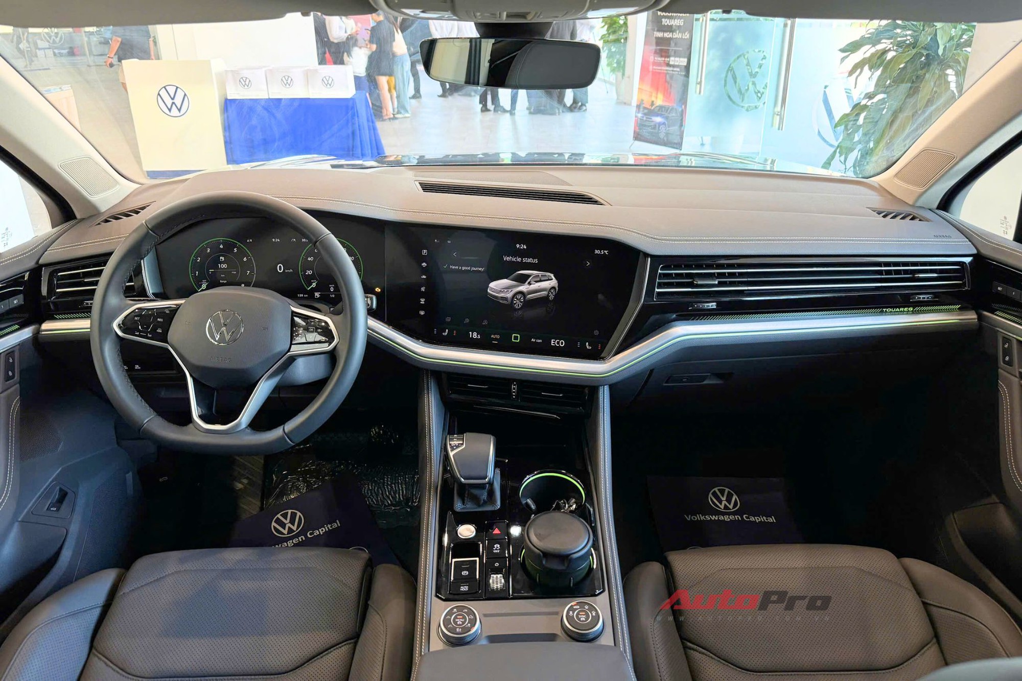VW Touareg thêm 2 bản mới, đã về đại lý: Giá tới gần 3,4 tỷ đồng nhưng vẫn rẻ hơn Audi Q7 cả trăm triệu đồng, chưa có ADAS- Ảnh 4. VW Touareg thêm 2 bản mới, đã về đại lý: Giá tới gần 3,4 tỷ đồng nhưng vẫn rẻ hơn Audi Q7 cả trăm triệu đồng, chưa có ADAS- Ảnh 4.