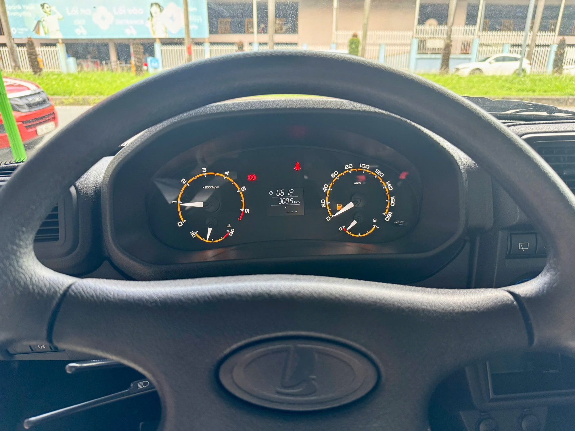 Lada Niva giá 450 triệu đồng tại Việt Nam: Dáng kiểu Jimny nhưng không phải ai cũng lái được, nhập Nga, bảo hành ít hơn xe Nhật, Hàn- Ảnh 9.