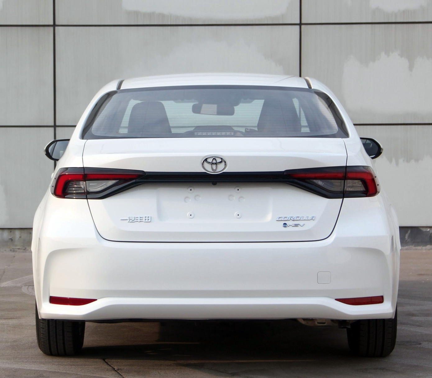 Xe bán chạy nhất mọi thời đại của Toyota sắp được làm mới- Ảnh 2.