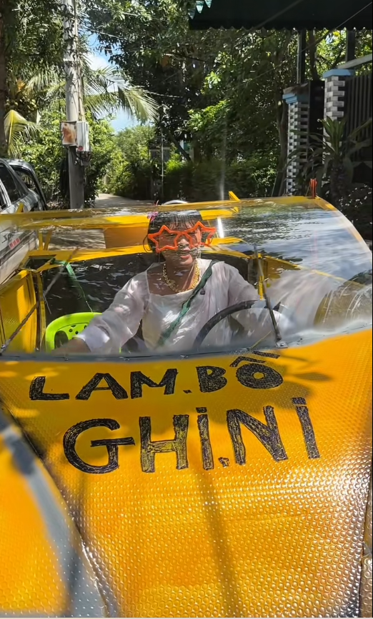 Giỡn mà thiệt: Người đàn ông ở Cà Mau mỗi tuần lại thấy cưới một lần, nhà có máy bay riêng, ê hề "siêu xe"...- Ảnh 11.