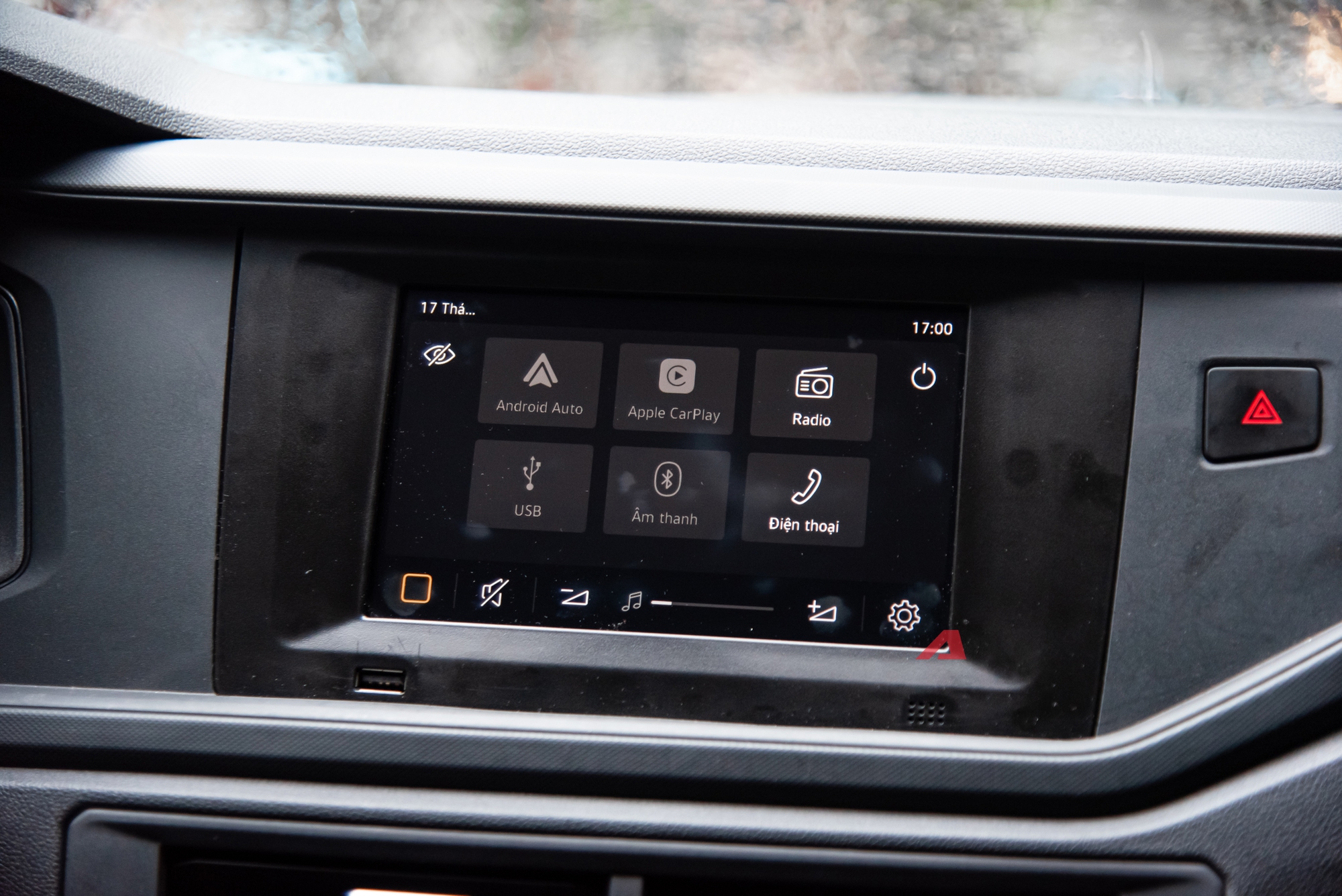 Chi tiết Skoda Slavia Active: Giá 468 triệu, bản thấp nhất dùng số sàn cho người chạy dịch vụ nhưng đủ 6 túi khí, màn hình cảm ứng- Ảnh 8.