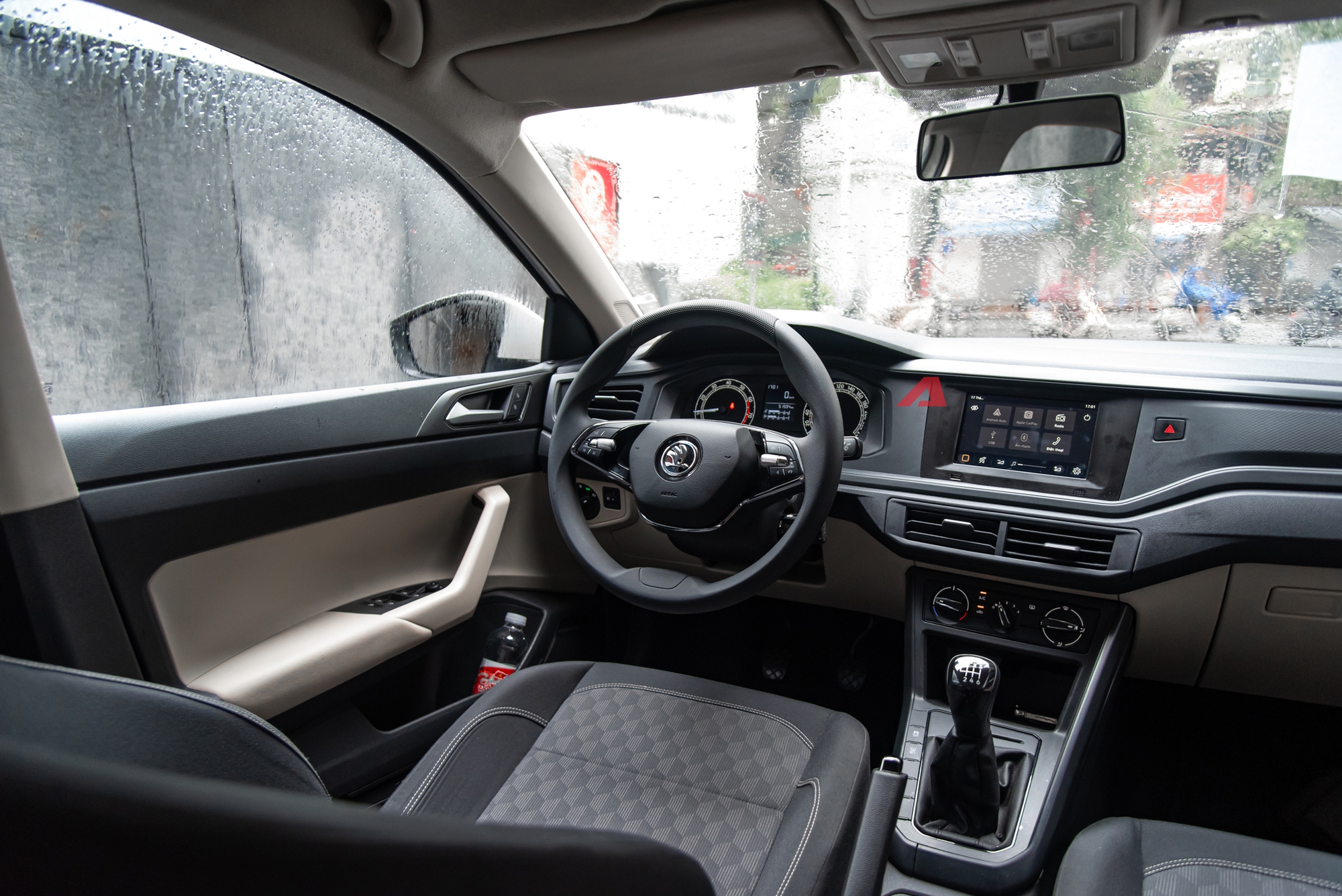 Chi tiết Skoda Slavia Active: Giá 468 triệu, bản thấp nhất dùng số sàn cho người chạy dịch vụ nhưng đủ 6 túi khí, màn hình cảm ứng- Ảnh 17.