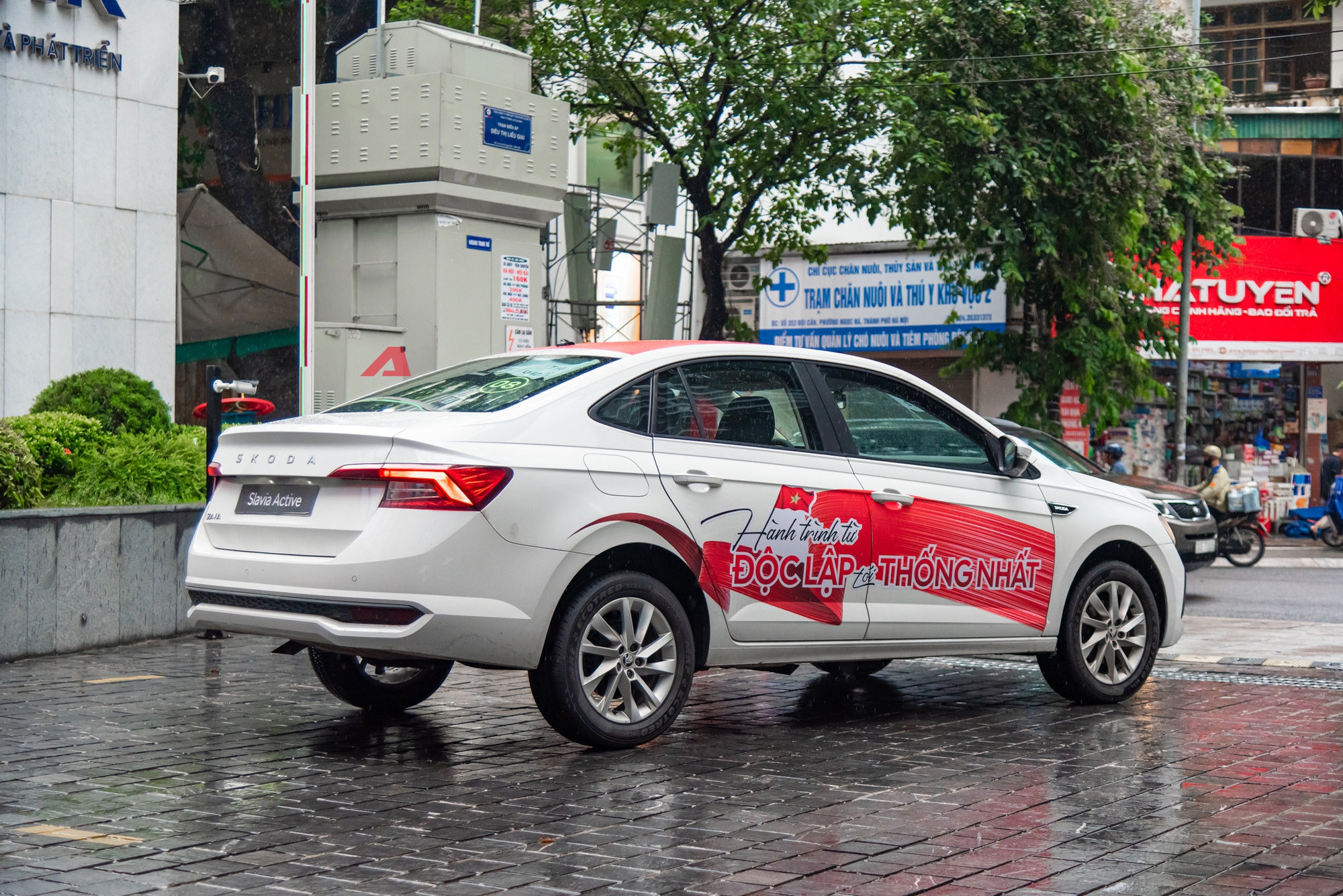 Chi tiết Skoda Slavia Active: Giá 468 triệu, bản thấp nhất dùng số sàn cho người chạy dịch vụ nhưng đủ 6 túi khí, màn hình cảm ứng- Ảnh 4.