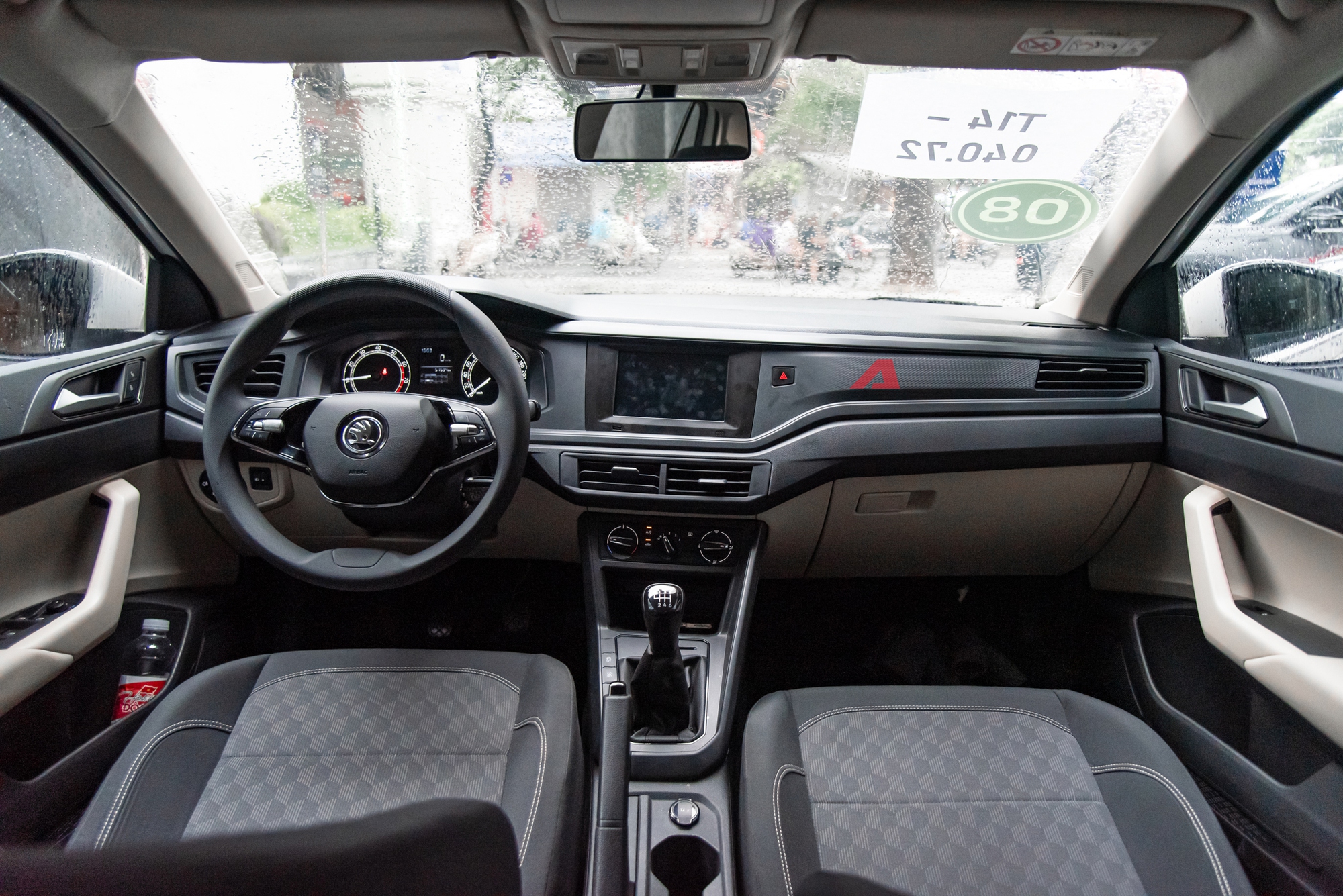 Chi tiết Skoda Slavia Active: Giá 468 triệu, bản thấp nhất dùng số sàn cho người chạy dịch vụ nhưng đủ 6 túi khí, màn hình cảm ứng- Ảnh 7.