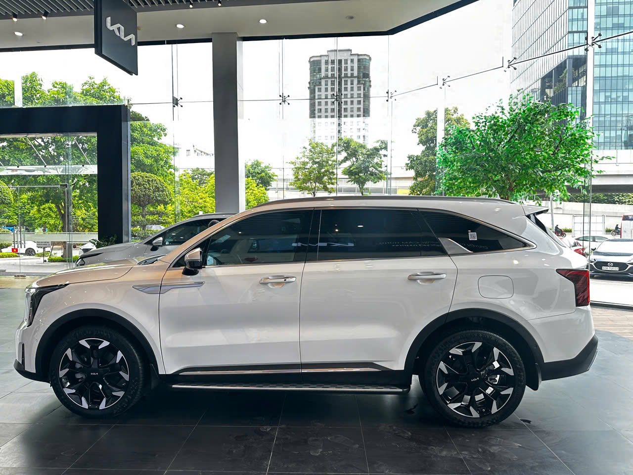 Kia Sorento 2025 ra mắt Việt Nam: Giá từ 1,249 tỷ đồng, mâm lớn, nâng cấp ADAS đấu Santa Fe, Everest- Ảnh 3.
