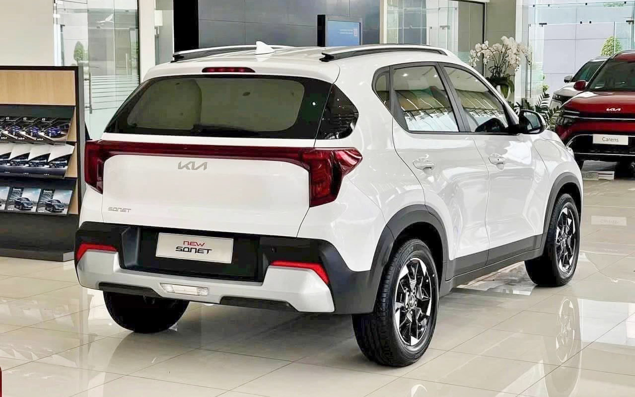 Kia Sonet thêm bản giá rẻ tại Việt Nam: Thực tế còn 493 triệu đồng tại đại lý, lược 3 tính năng, thêm cạnh tranh Raize, Venue- Ảnh 5.