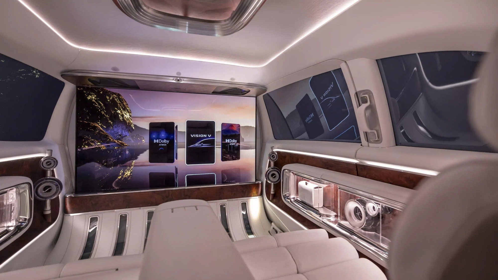 Mercedes-Benz V-Class sắp thêm bản thuần điện: Có màn hình to như GLC vừa ra mắt, ti vi 4K ở phía sau, chạy 500km không cần sạc- Ảnh 5.