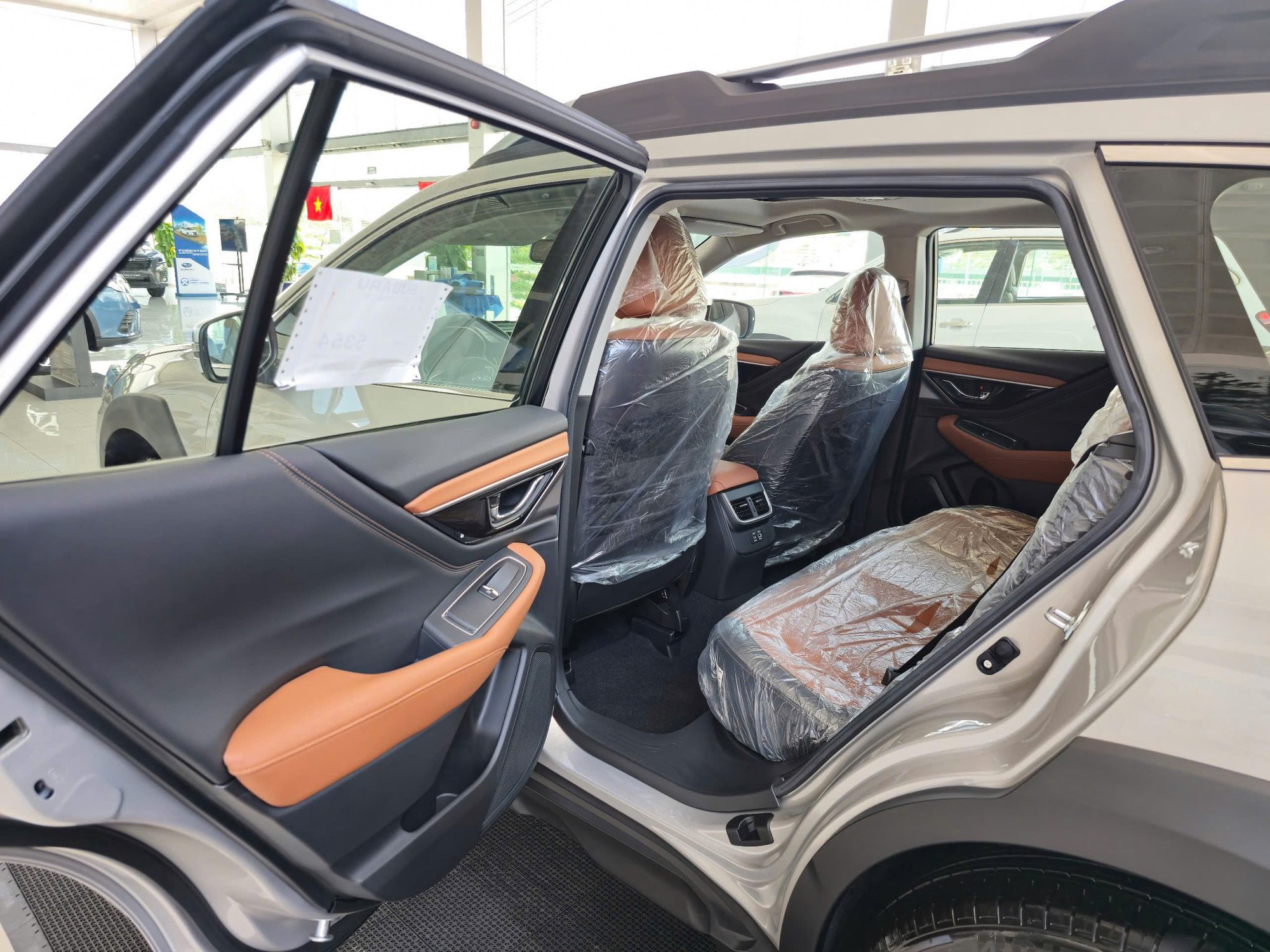 Subaru Outback giảm tới 550 triệu đồng tại đại lý: Giá thực tế chưa tới 1,6 tỷ, vẫn chỉ tương đương Palisade bản giữa dù to ngang Santa Fe- Ảnh 5.