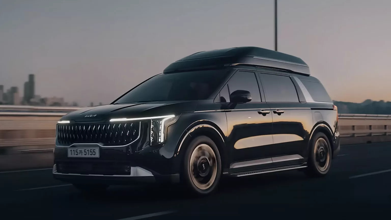 Kia Carnival 2026 thêm 'bản sang' đấu Toyota Alphard: Có cả tùy chọn 4 chỗ cho sếp, ghế sau có massage chân, màn riêng 21,5inch, có chi tiết như Rolls-Royce- Ảnh 7.